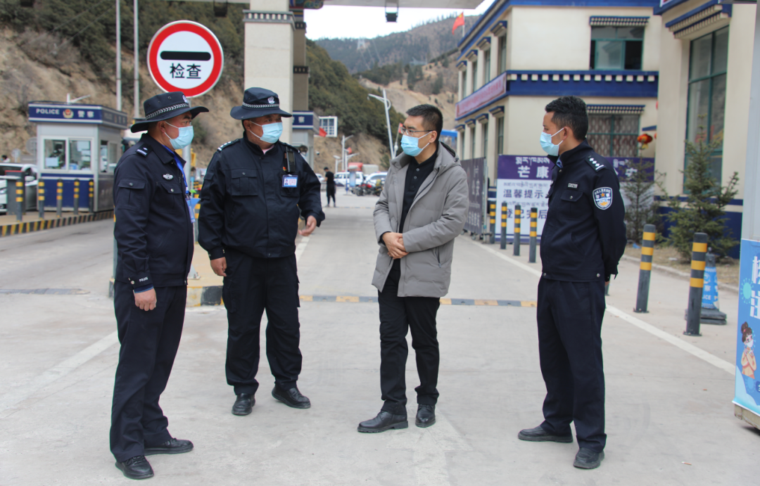 杨玉斌深入海通公安一级检查站检查指导疫情防控和安保维稳工作