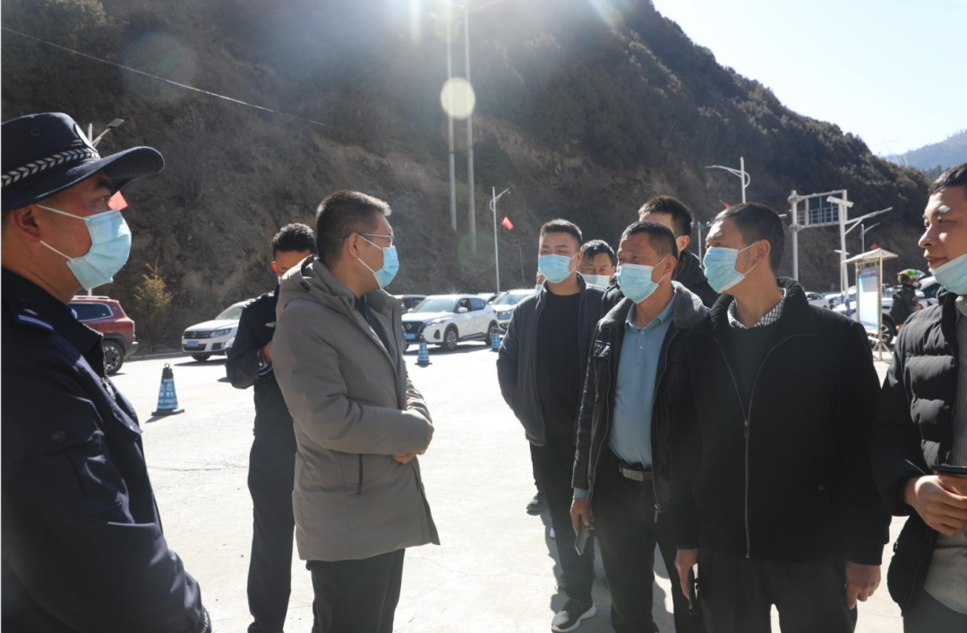 杨玉斌深入海通公安一级检查站检查指导疫情防控和安保维稳工作