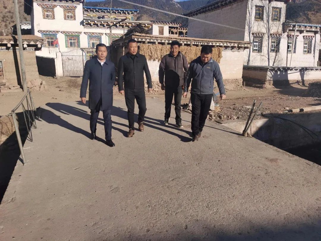 芒康要闻&ensp; &ensp; &ensp;来到宗西乡和竹巴龙乡政府,巴桑扎西